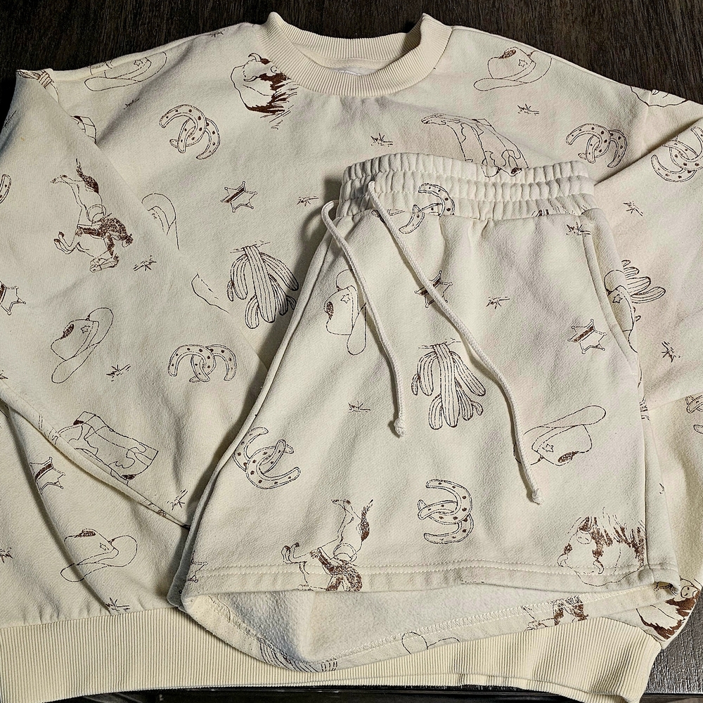 Sunday Cream Fleece Pullover with Brushed Interior